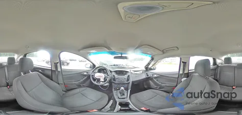 2016 Ford Focus Se z USA, uszkodzony, nr VIN 1FADP3F25GL285428